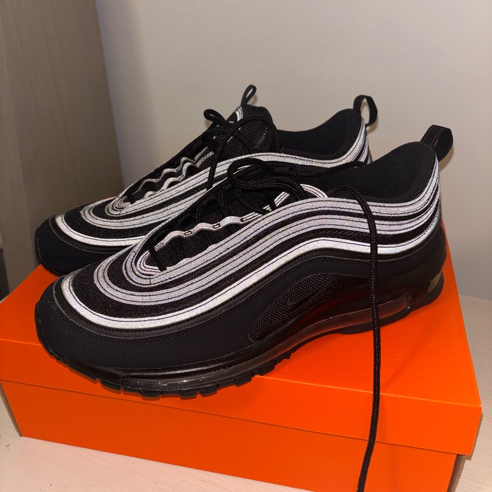 Nike Men’s Air Max 97 Sneakers